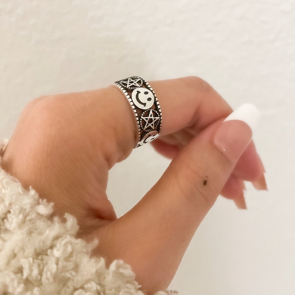 925 Sterling Silver Happy Face Ring Minimalist Ring Band Smiley Face Star Ring - Picture 4 of 11
